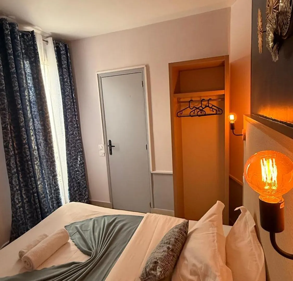 Hotel De Choisy 2*