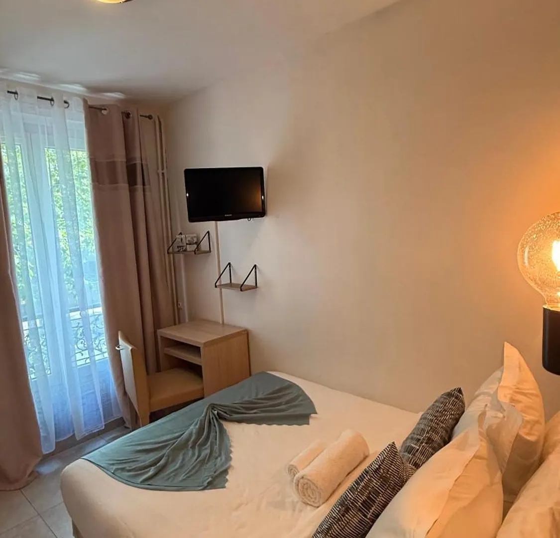 De Choisy Hotel 2*